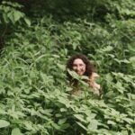 smmy in bushes
